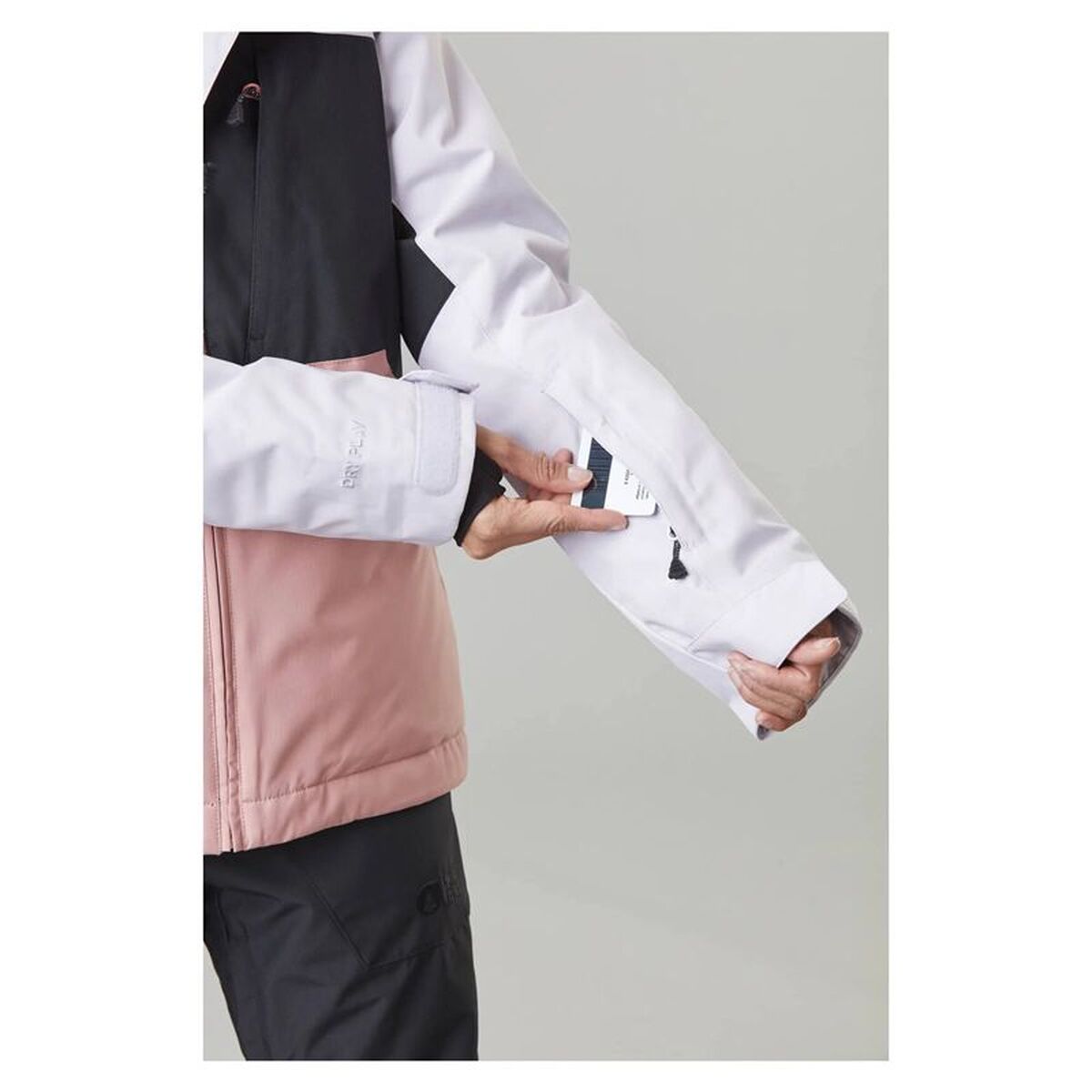 V2HDCFA79A09F465CFDC15C58D01ABC9756R7663632P8